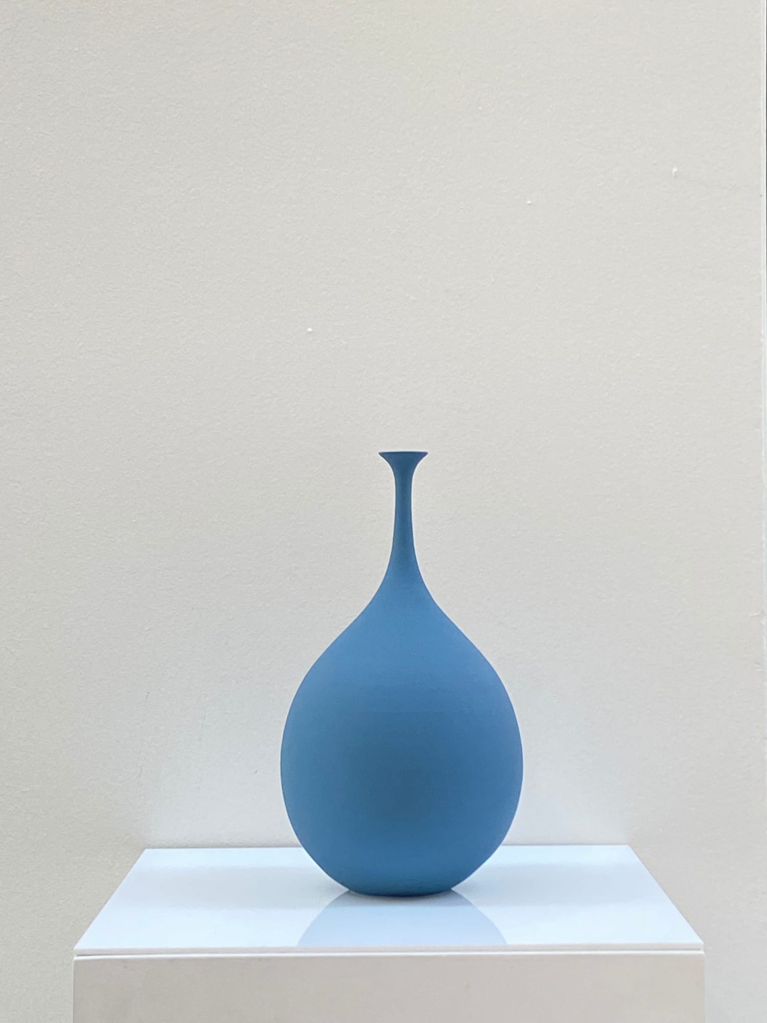 Sophie Cook, Medium pod dry smoky blue, 2023