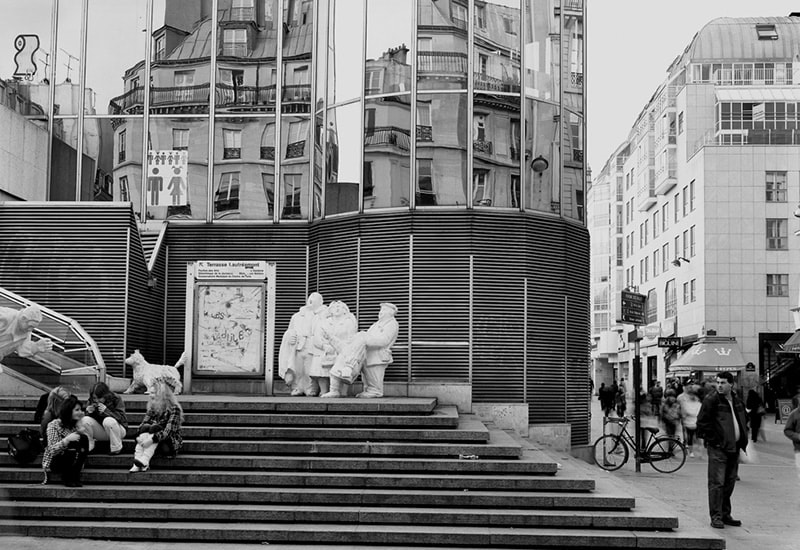 Thaddeus Holownia, Paris After Atget, Terrasse Lautreamont, Paris, 2007