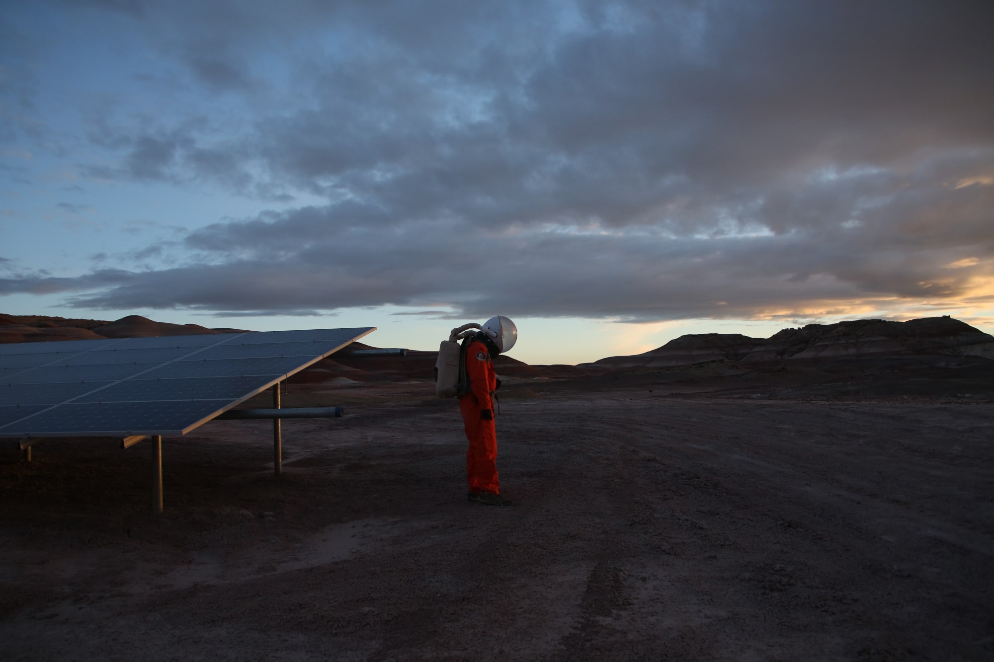 Janet Biggs, Crew 181, Sol 5, 2017