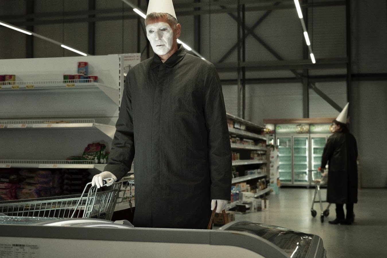 Erwin Olaf, April Fool 09.55 am, 2020