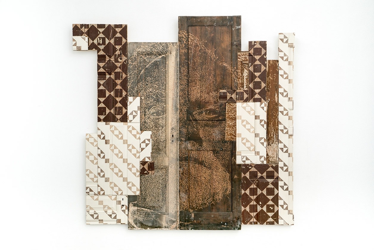 Vhils Lancetar 15 Carved wood composition 250 x 260 cm