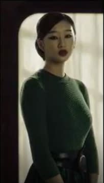 Erwin Olaf Shanghai moving portraits video with 5 screens