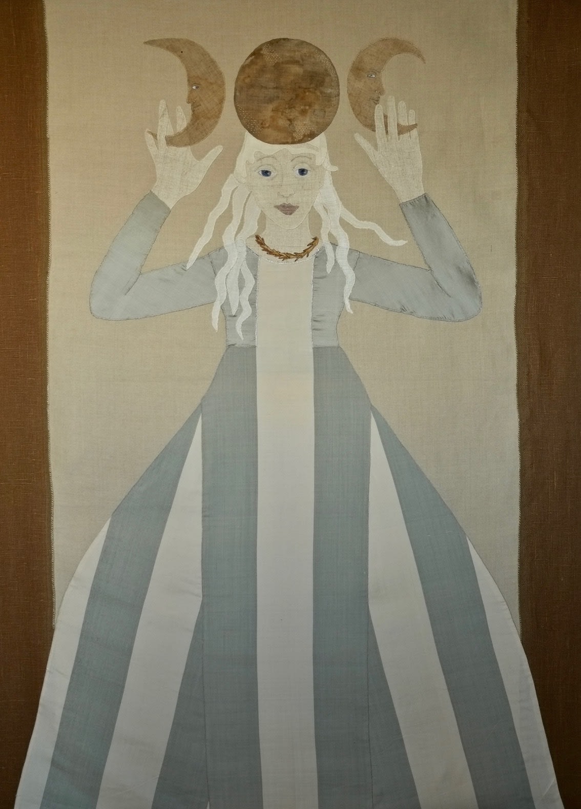 Mick Lindberg, La Luna