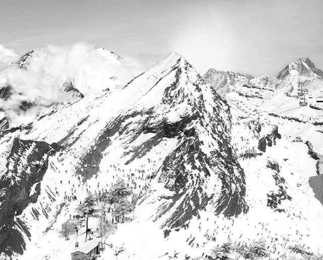 Billie Stultz, Skiing Mountain, 2014