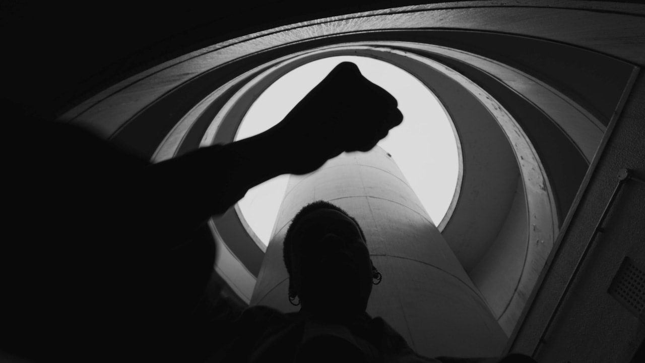 Julianknxx, Black Room, 2023