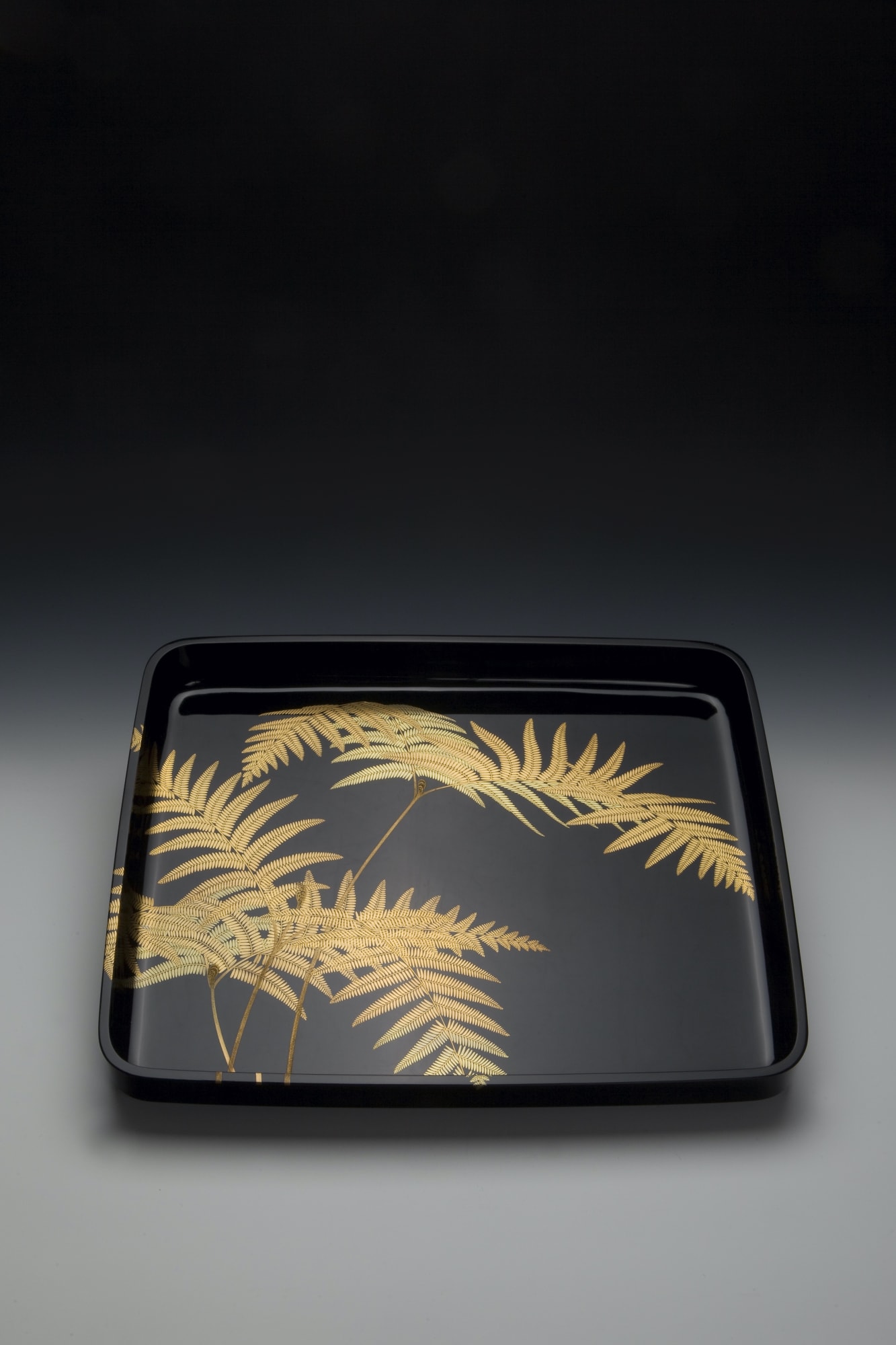 Minoya Studio, Hirobuta Tray with Fern Motif, 1920s