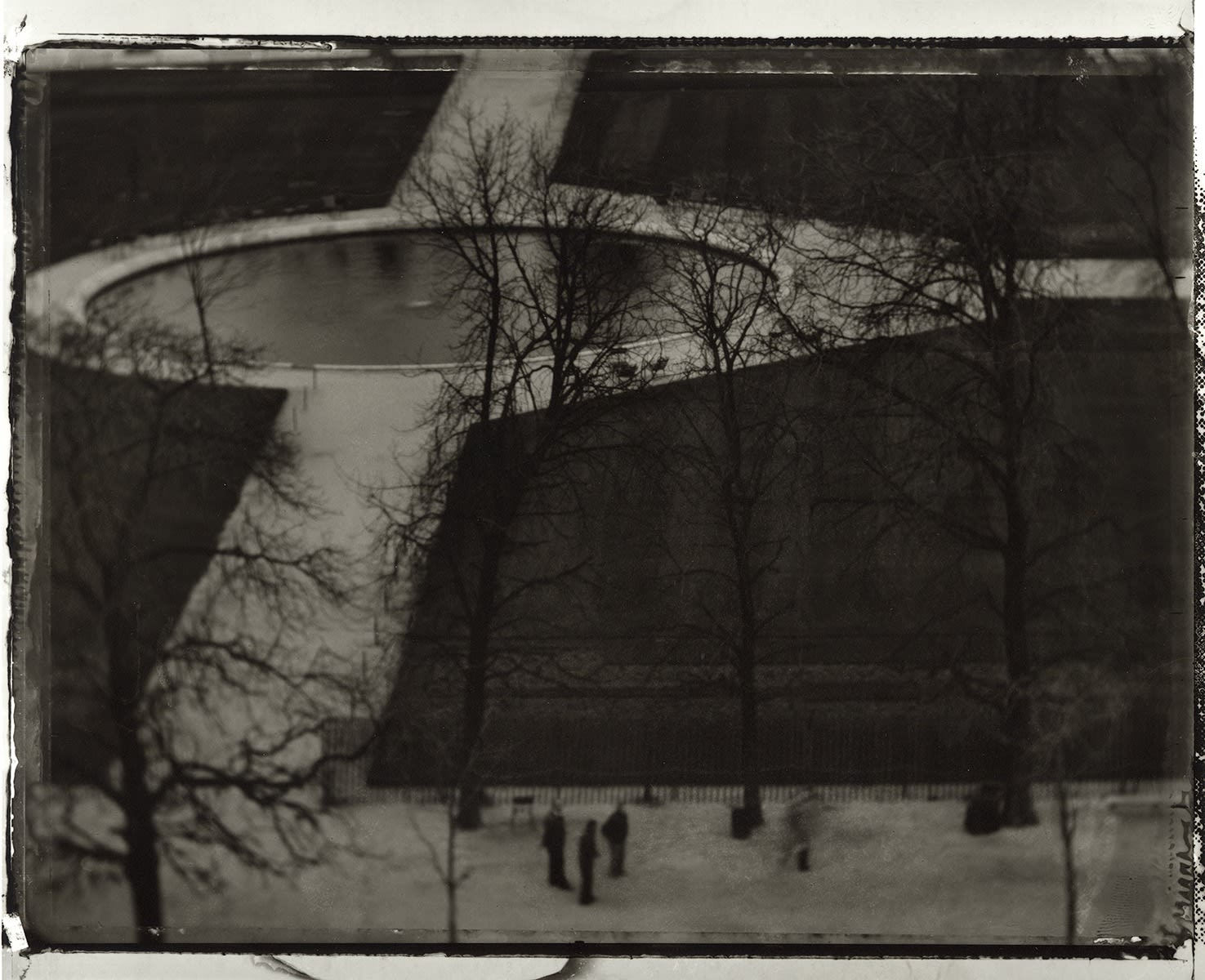 Sarah Moon, Les Tuileries, 1995.