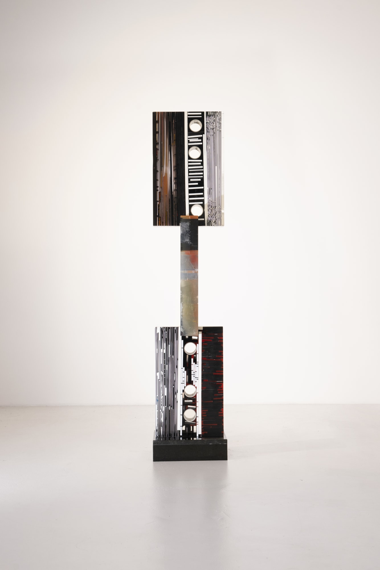 Monique Rozanes, Camasca - Visions, 2019