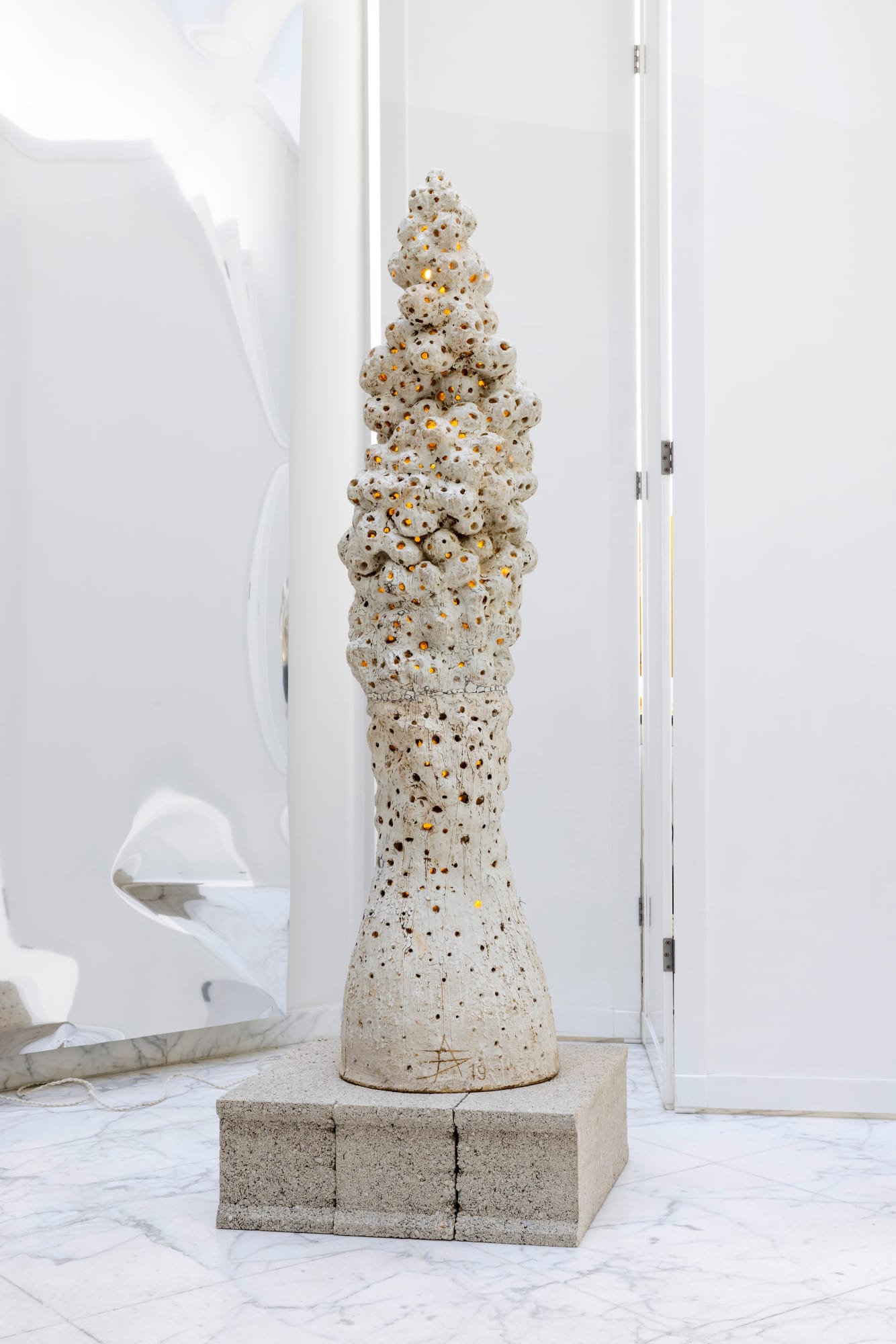 Agnès Debizet, "Morilles" lamp totem, 2019