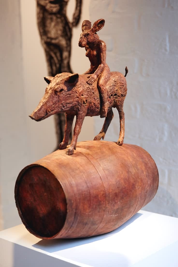 Sophie Ryder, Ladyhare and Boar on a Barrel, 2017