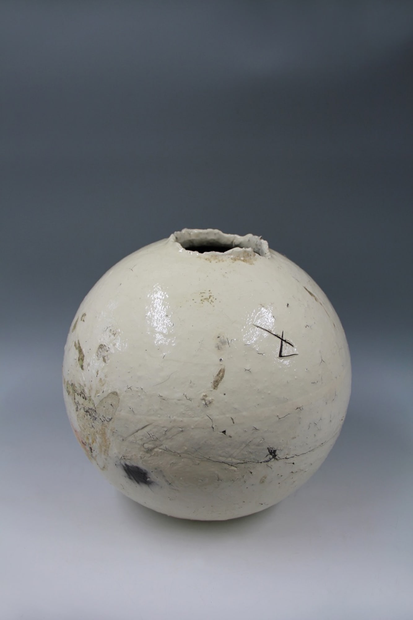Shiro Tsujimura, Kohiki Sphere Vase