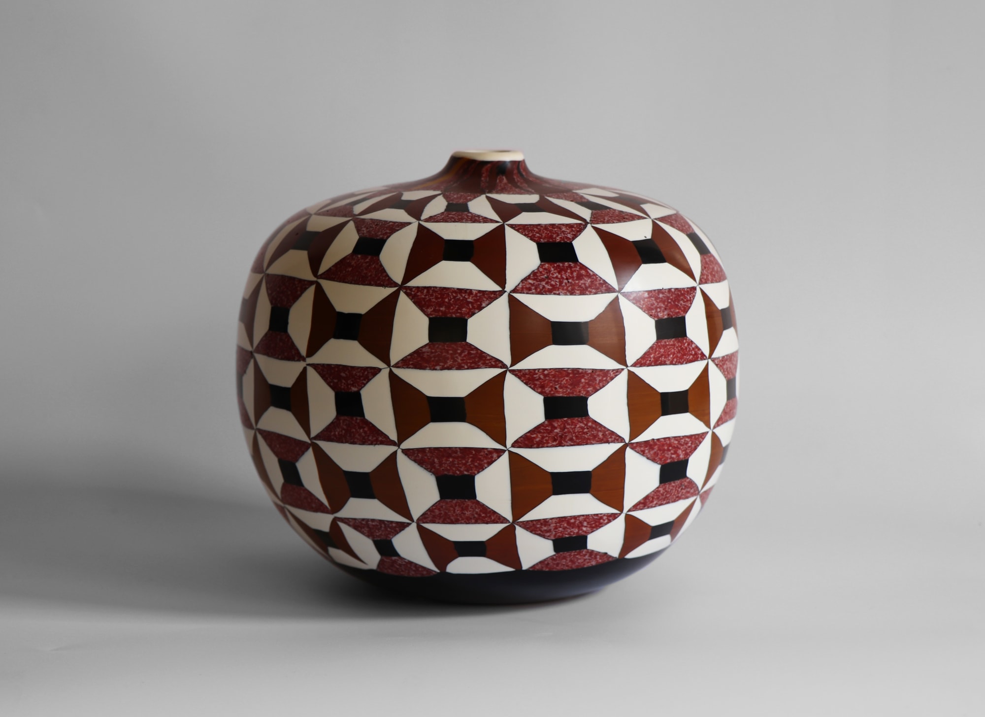 Massimo Micheluzzi, Mosaico Intarsio Vase, 2021