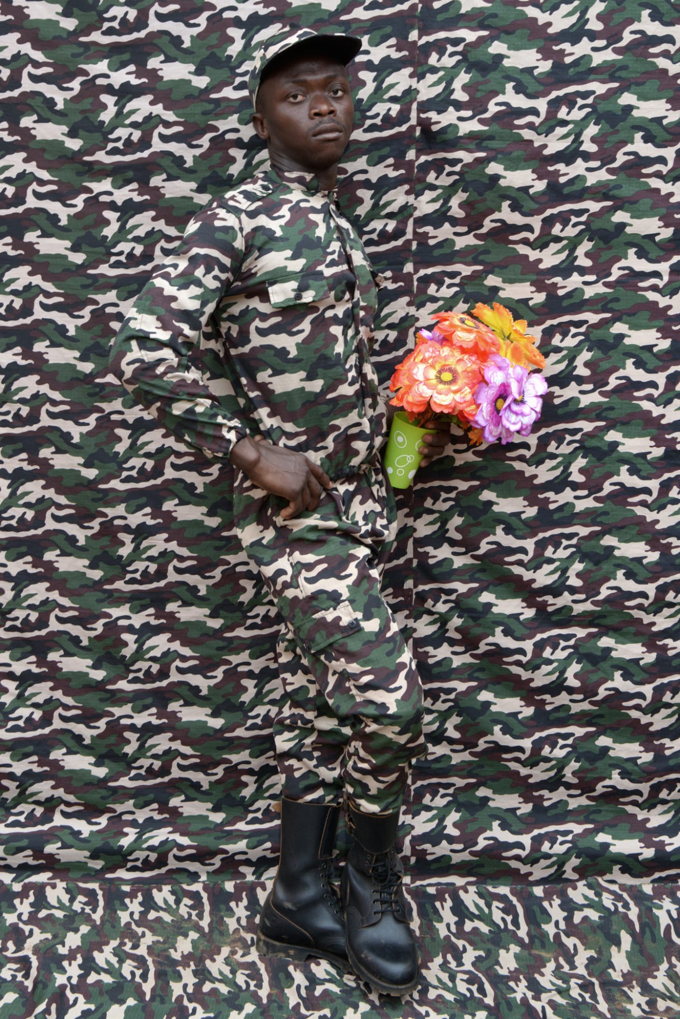 Leonce Raphael Agbodjelou, Untitled (Citizens of Porto-Novo), 2018