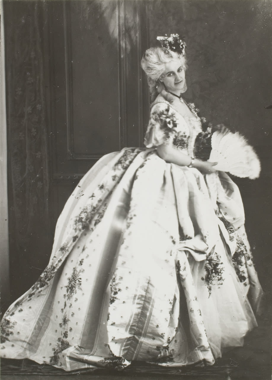 The Countess of Castiglione in collaboration with Pierre-Louis Pierson, La Comtesse de Castiglione - La marquise Mathilde, 1861-1867