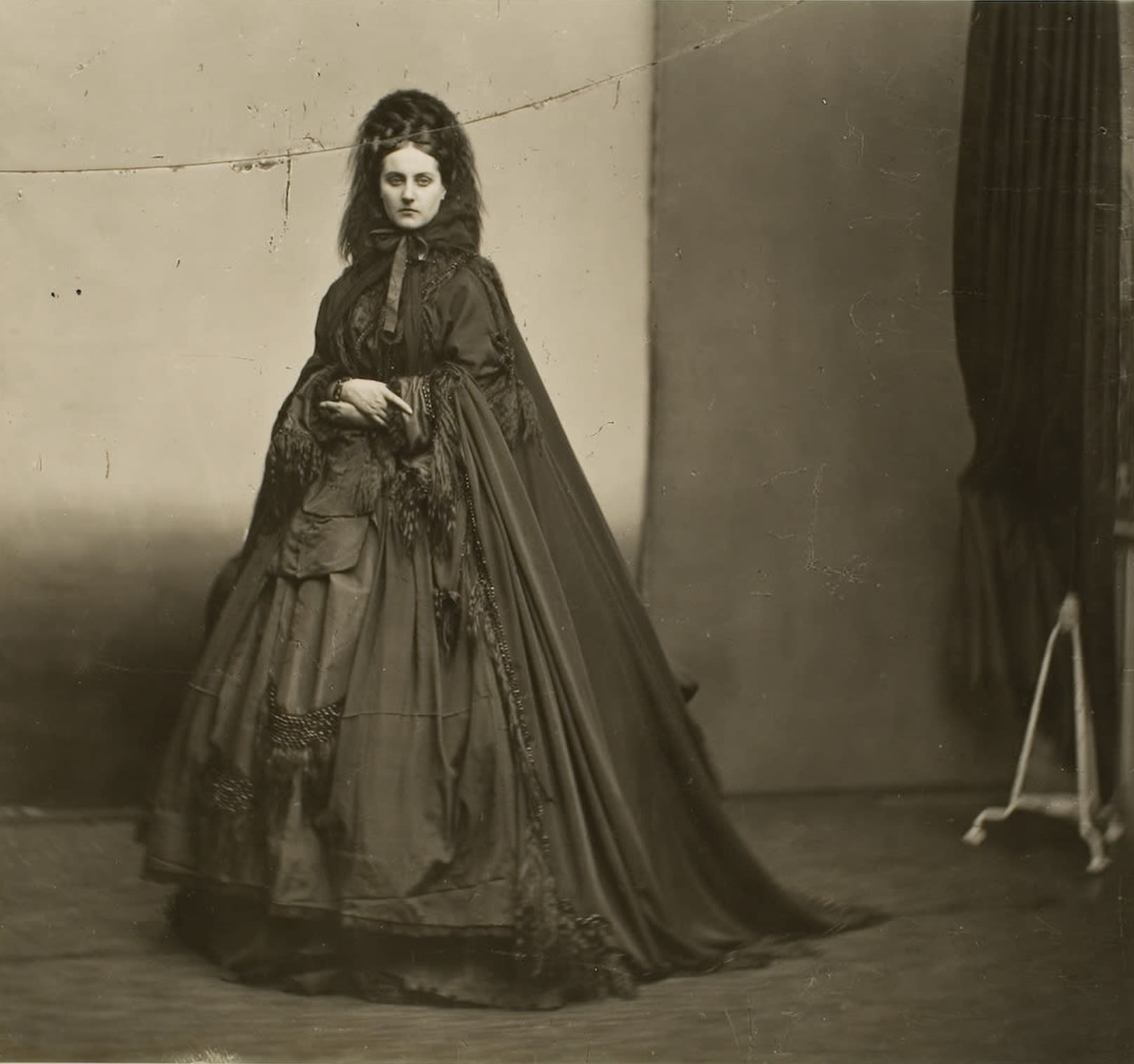 The Countess of Castiglione in collaboration with Pierre-Louis Pierson, La Comtesse de Castiglione - Funérailles. , 1861-1865