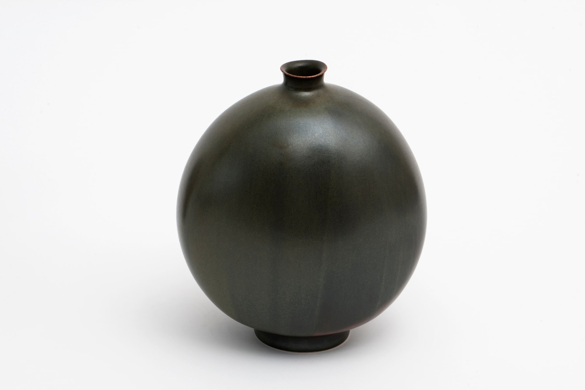 Kim Dong-baik, Deep Forest Green Flattened Bottle, 2024