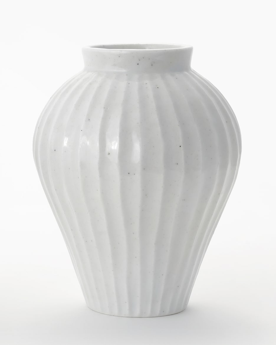 Lee Dong-sik, Faceted Jar, 2024