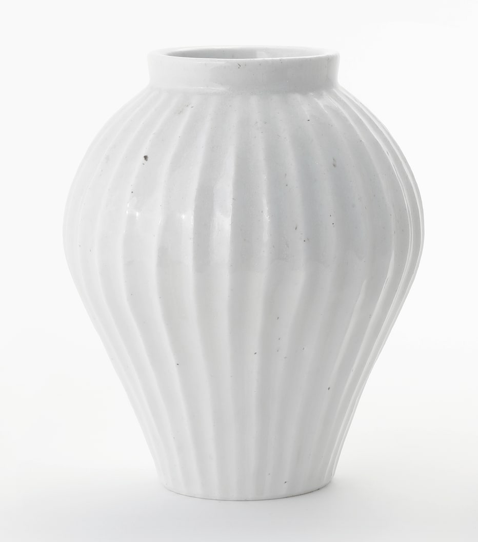 Lee Dong-sik, Faceted Jar, 2024
