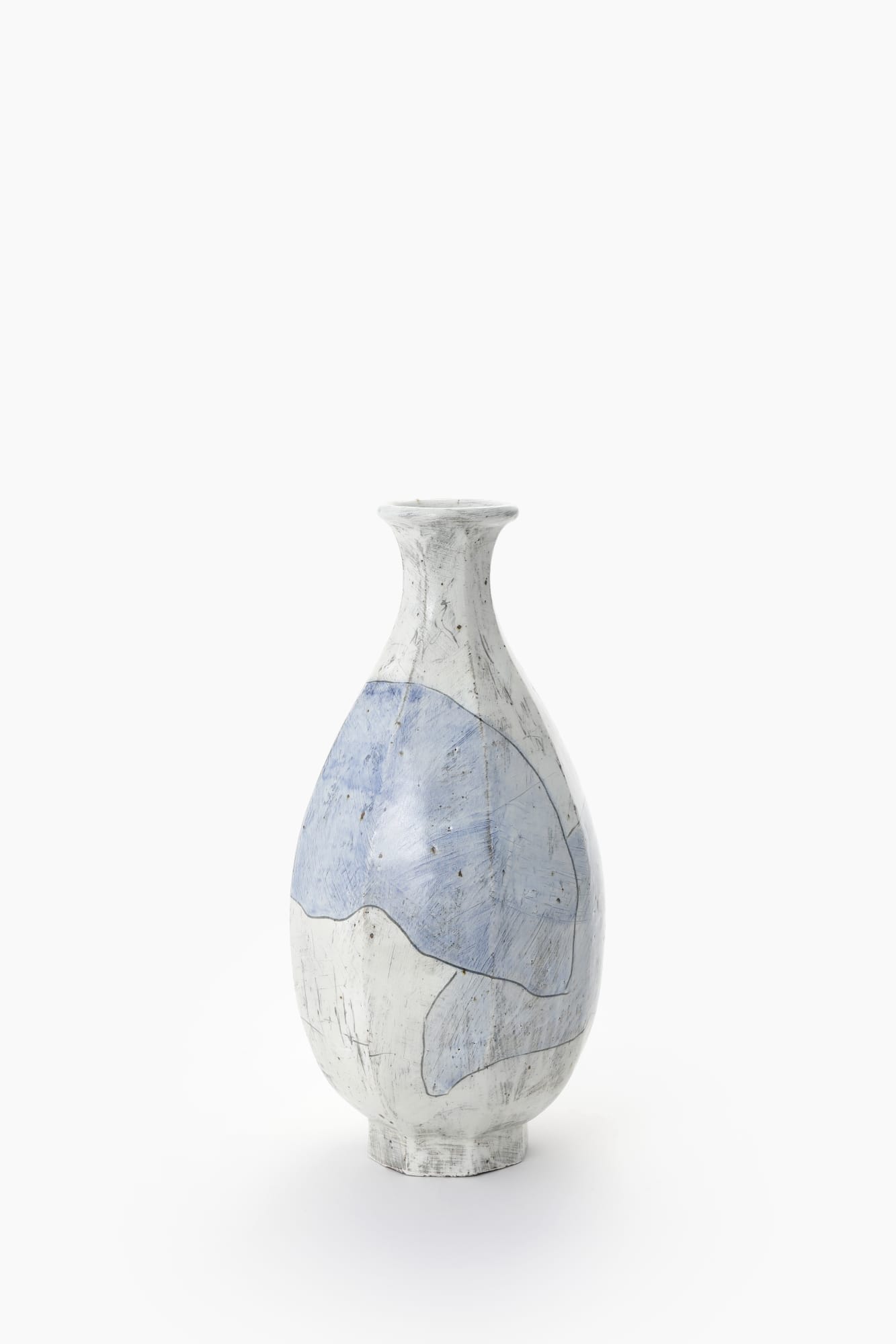 Huh Sang-Wook, Faceted Bottle, 2024