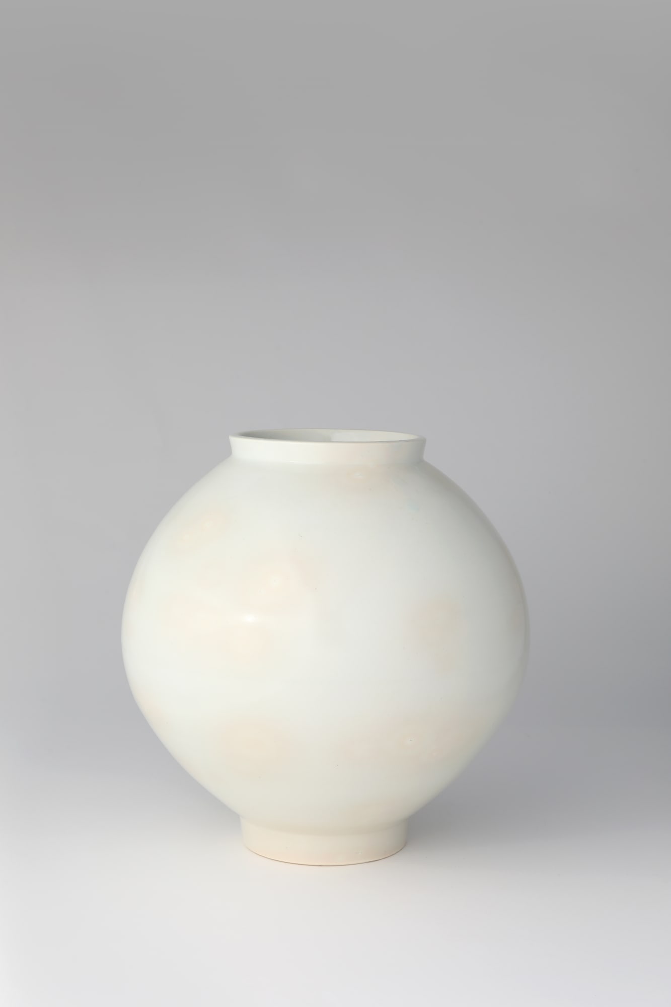 Shin Chul, Moon Jar, 2024
