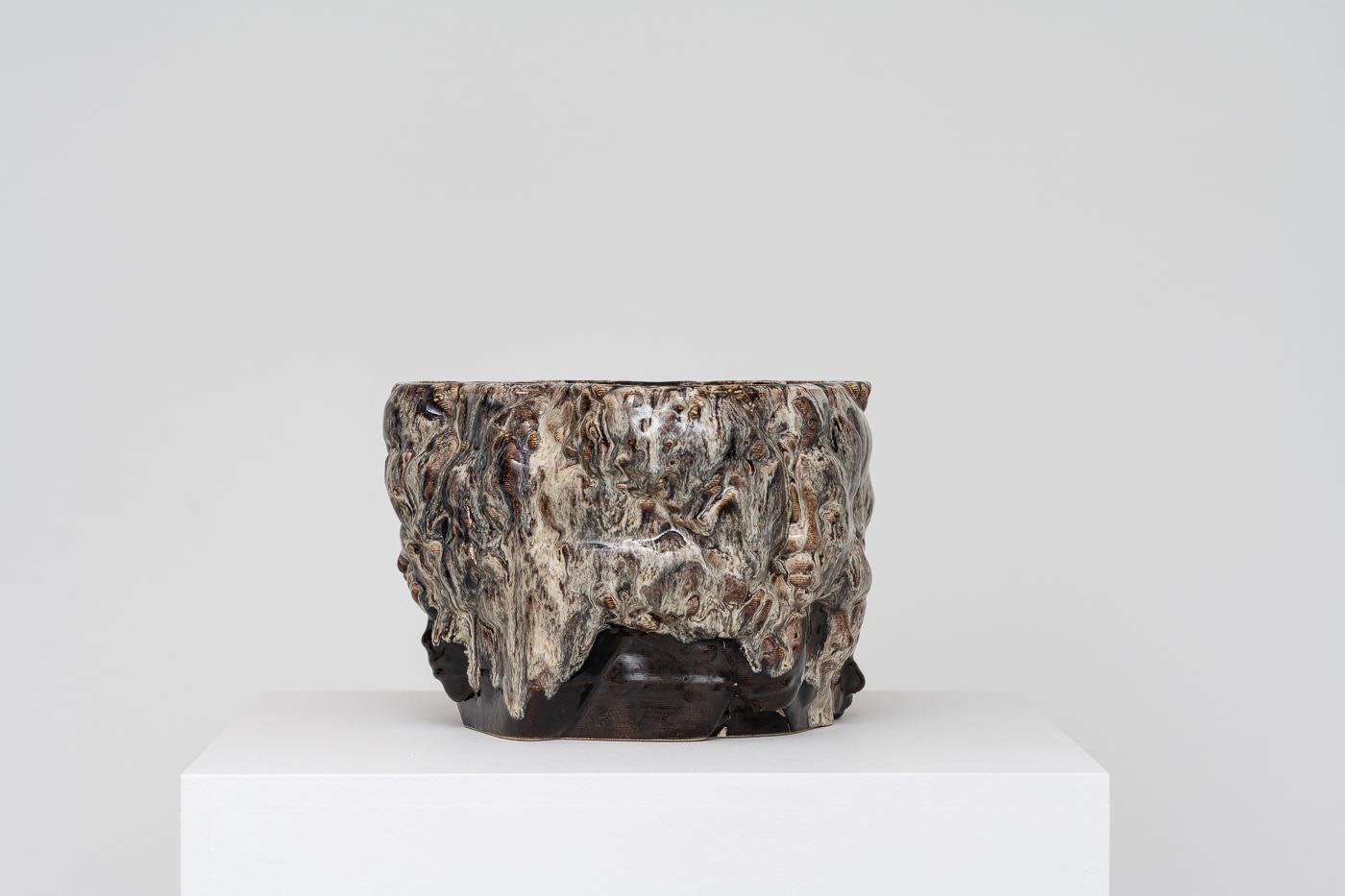 enorê, vessel 5 (to hold a digital file), 2022