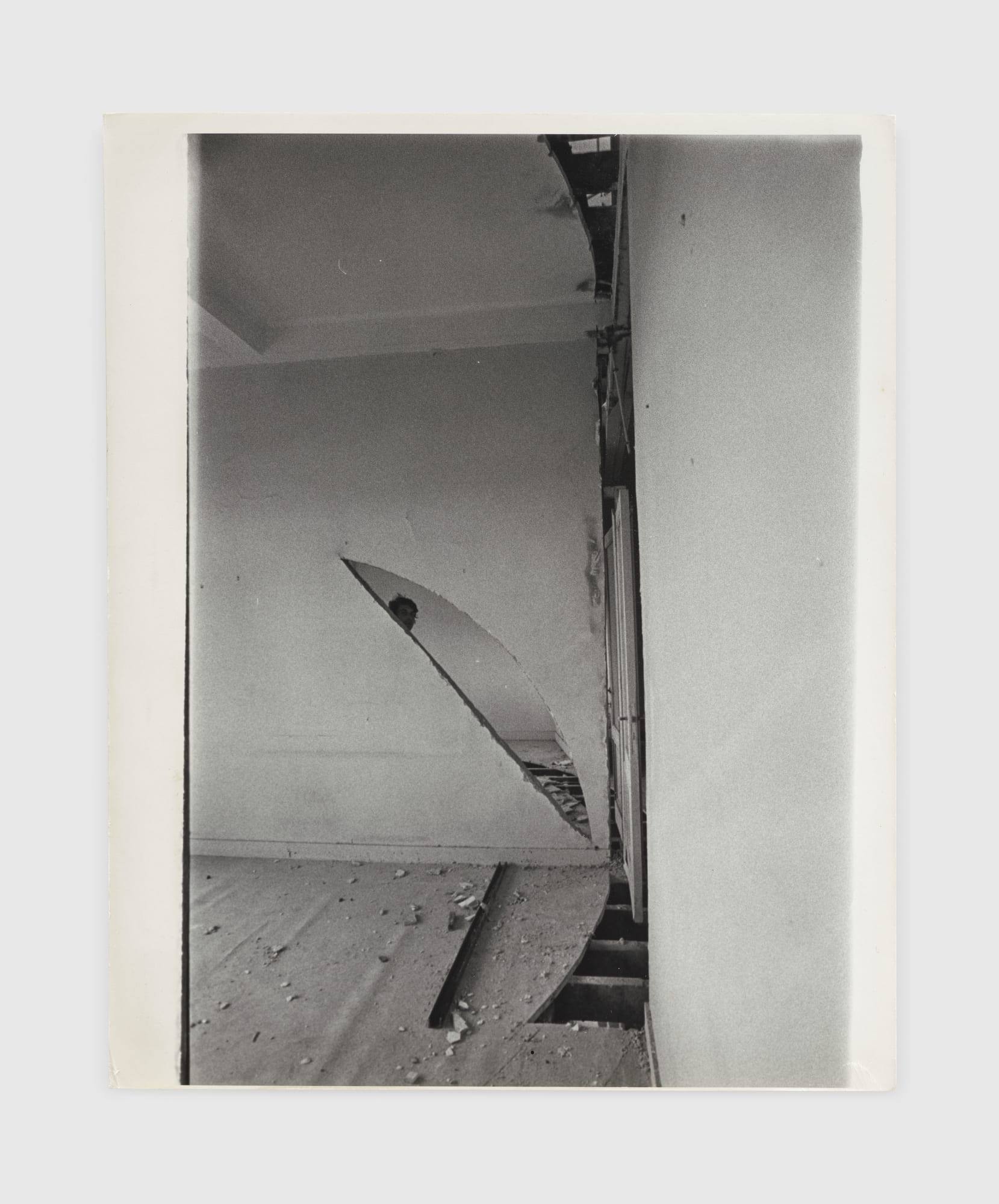 Gordon Matta-Clark, Office Baroque, 1977