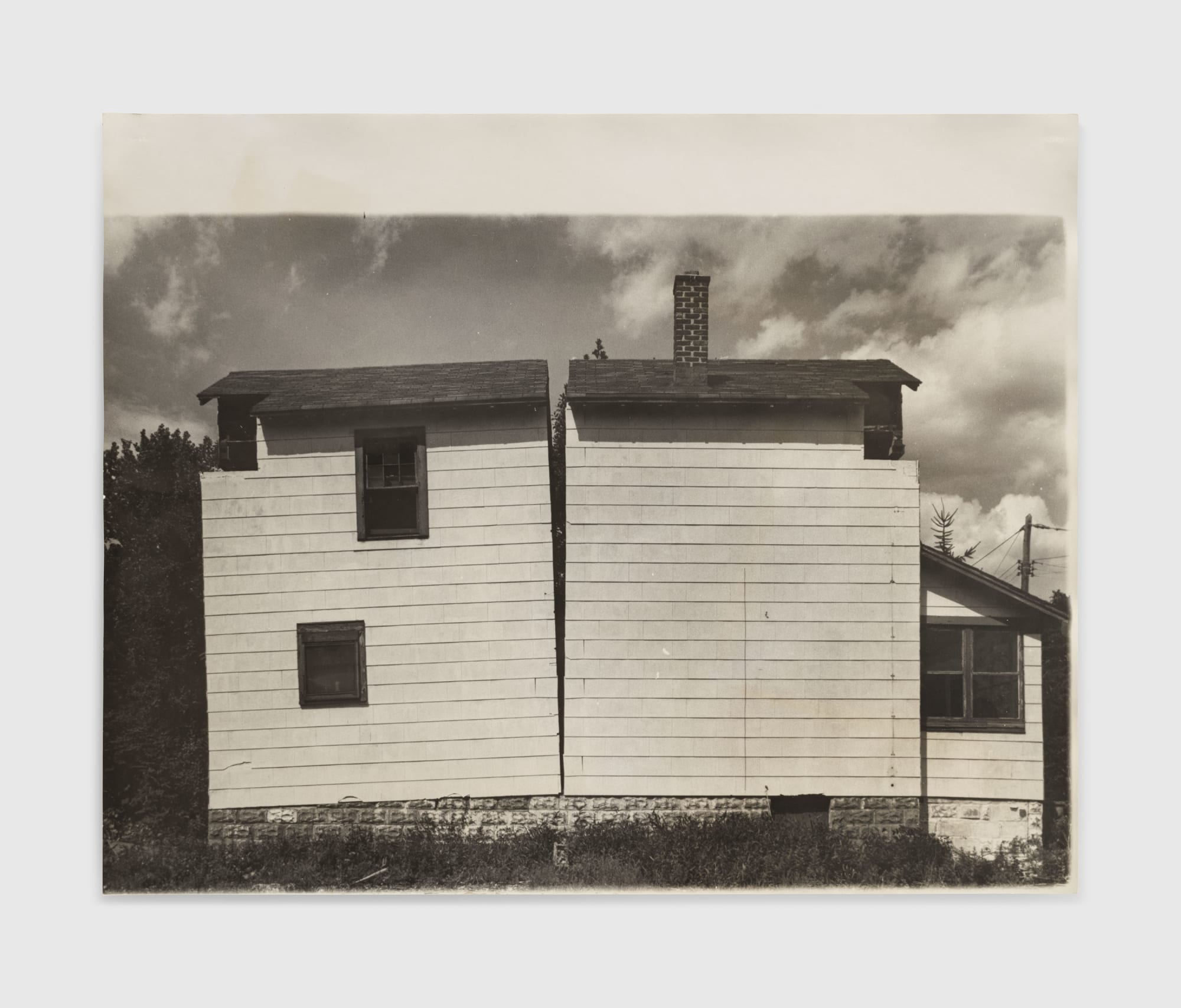 Gordon Matta-Clark, Splitting, 1974