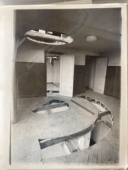 Gordon Matta-Clark, Office Baroque, 1977