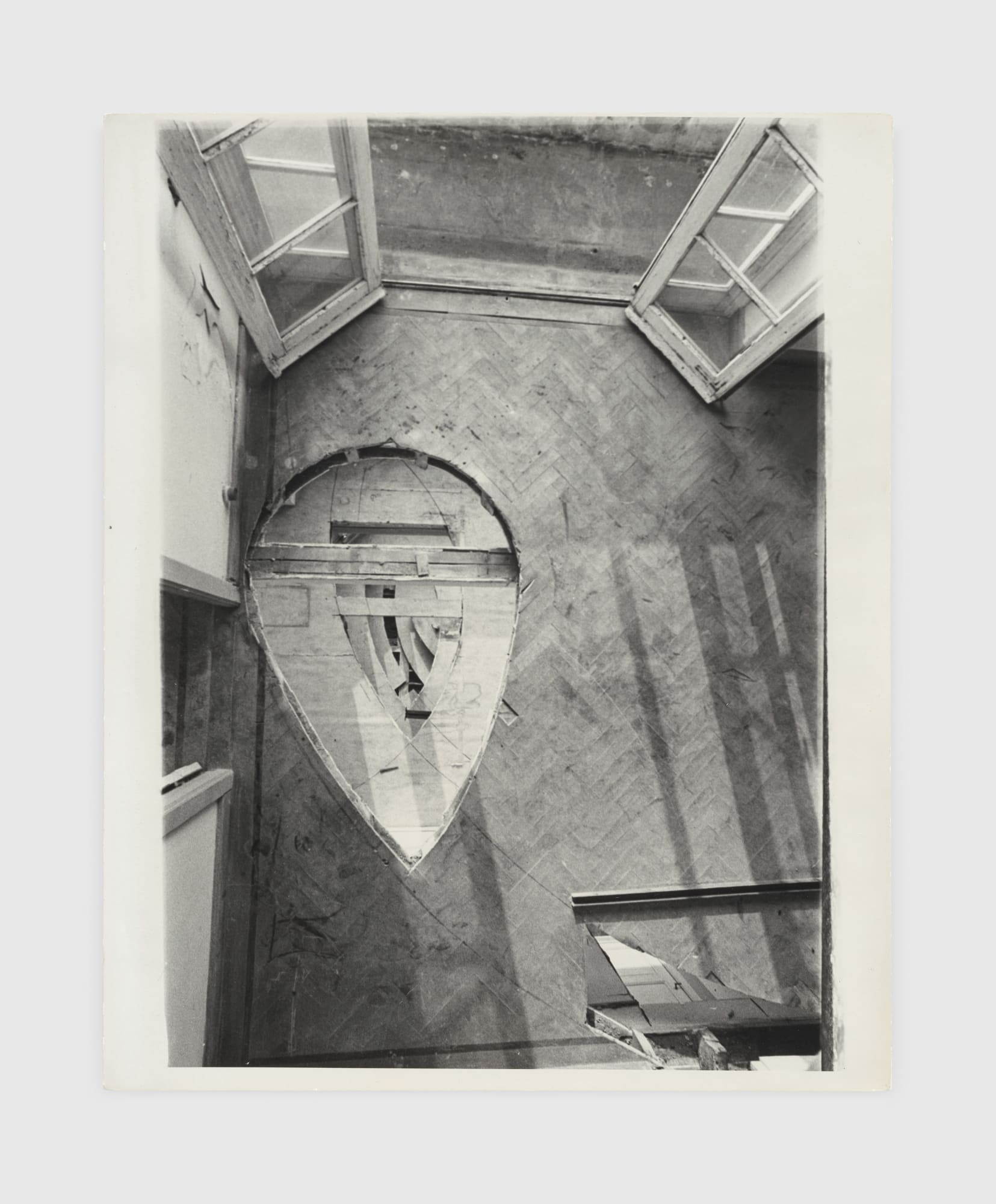 Gordon Matta-Clark, Office Baroque, 1977