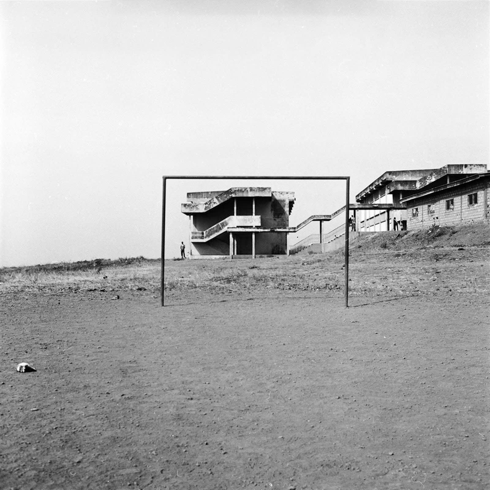 Pierre Schwartz Foumban #1, Cameroun Tirage sur papier Fine Art Hahnemühle Dim. papier: 22 x 22 cm