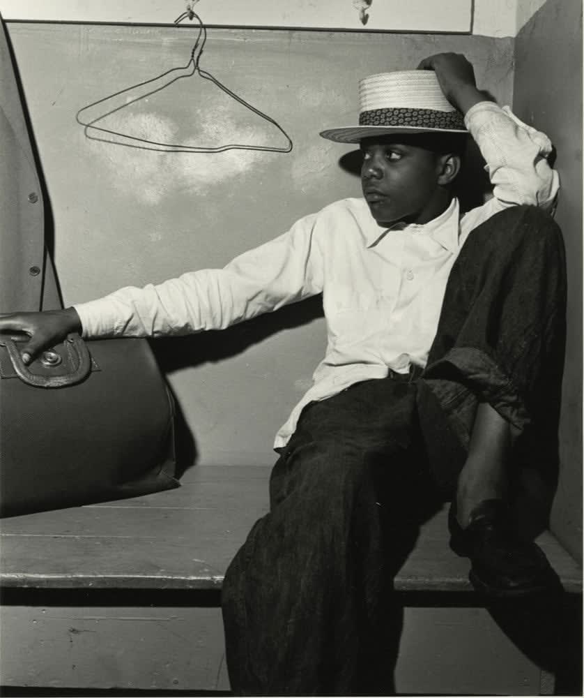 Wayne F. Miller Chicago's Southside Tirage gélatino-argentique postérieur 25,4 x 30,48 cm Dim. papier: 27,5 x 35,4 cm