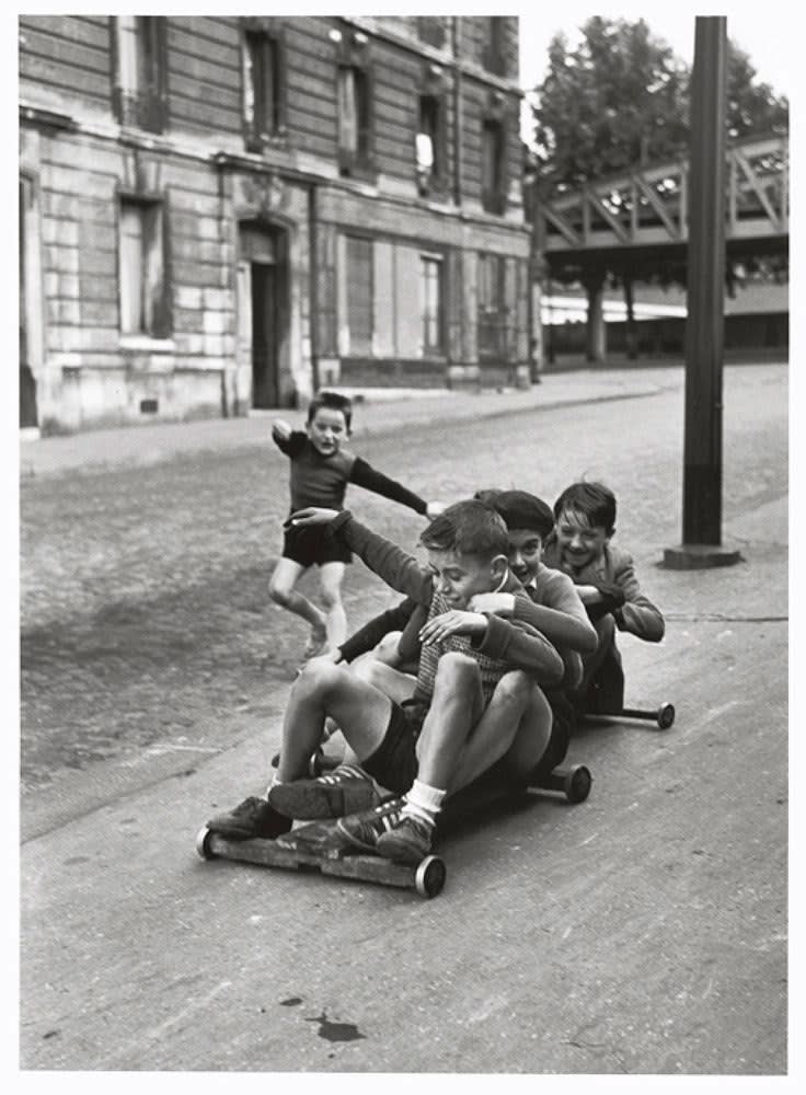 Sabine Weiss, Rue Flammand, Paris, 1952