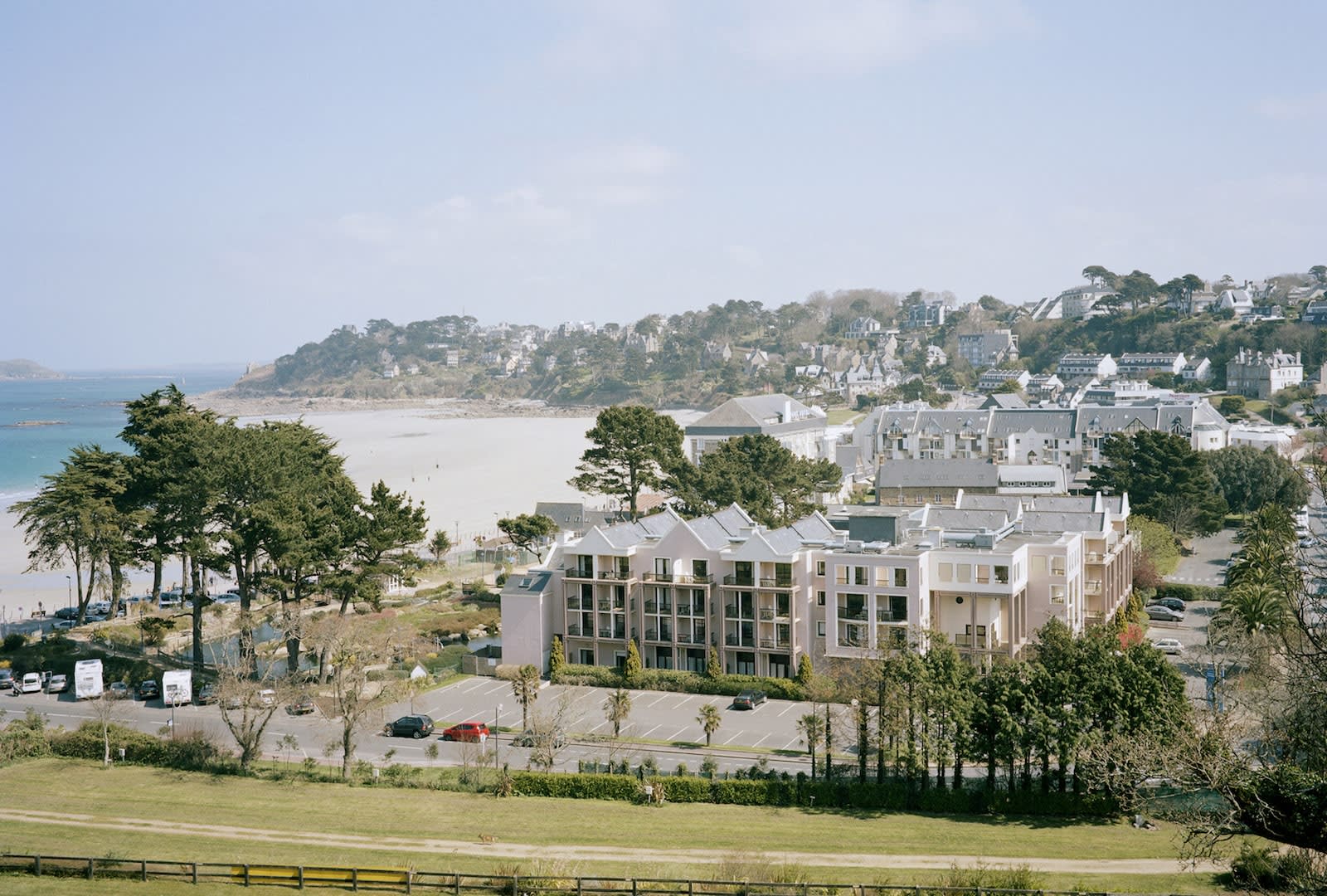 André Mérian Perros-Guirec, avril 2010, Côtes d'Armor Tirage numérique sur papier fine art et encres pigmentaires Somerset réalisé par Sten Lena Dim. papier: 25 x 18 cm