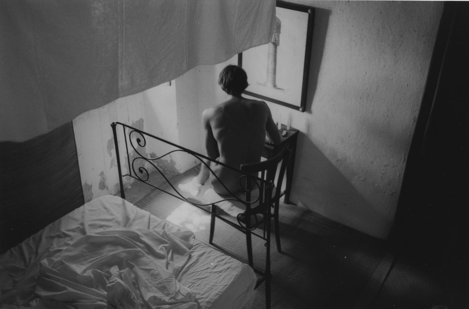 Hervé Guibert Écriture Tirage gélatino-argentique d'époque 14,8 x 22,6 cm Dim. papier: 23,7 x 30,5 cm