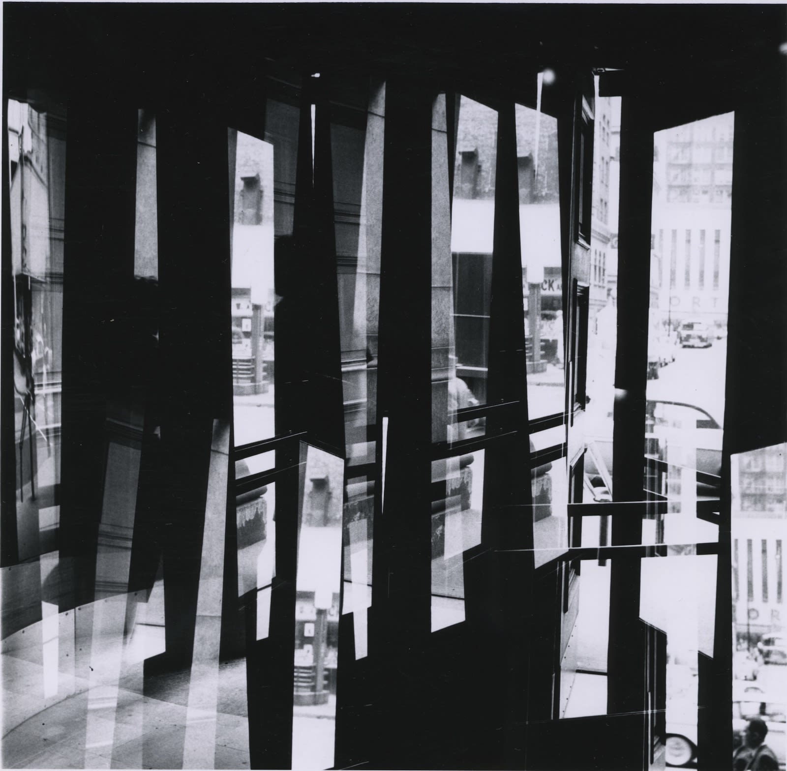 Ray K. Metzker Chicago Tirage gélatino-argentique d'époque, réalisé par l'artiste 18,9 x 18,6 cm Dim. papier: 20,3 x 25,4 cm