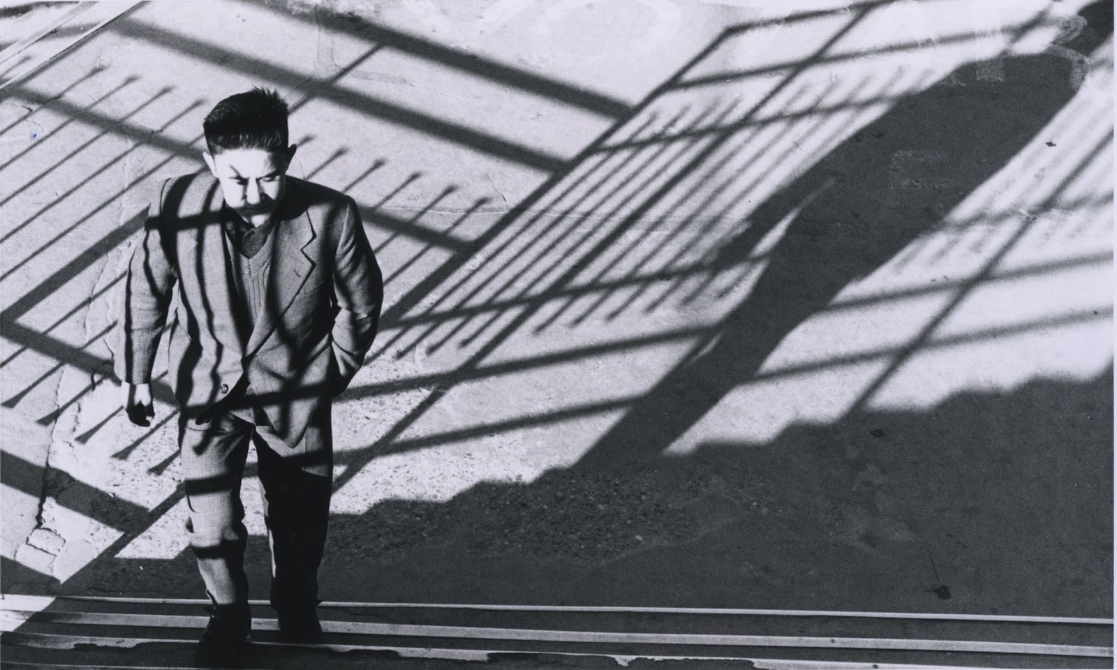 Ray K. Metzker Europe Tirage gélatino-argentique d'époque, réalisé par l'artiste 13 x 21,6 cm Dim. papier: 20,2 x 25,4 cm