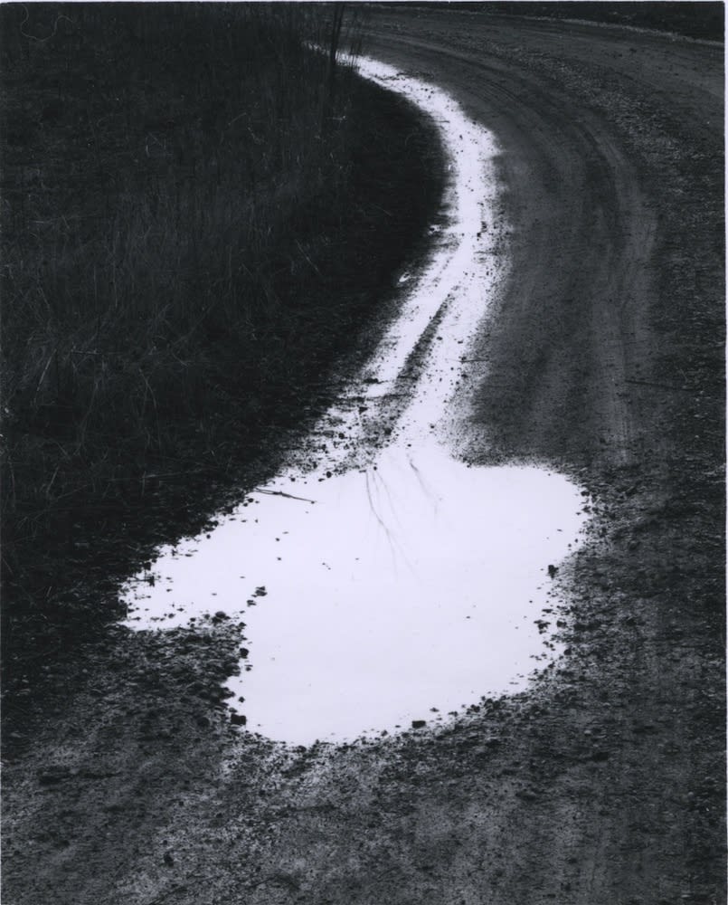 Ray K. Metzker Wisconsin Tirage gélatino-argentique d'époque, réalisé par l'artiste 9,2 x 11,5 cm Dim. papier: 20,2 x 25,4 cm