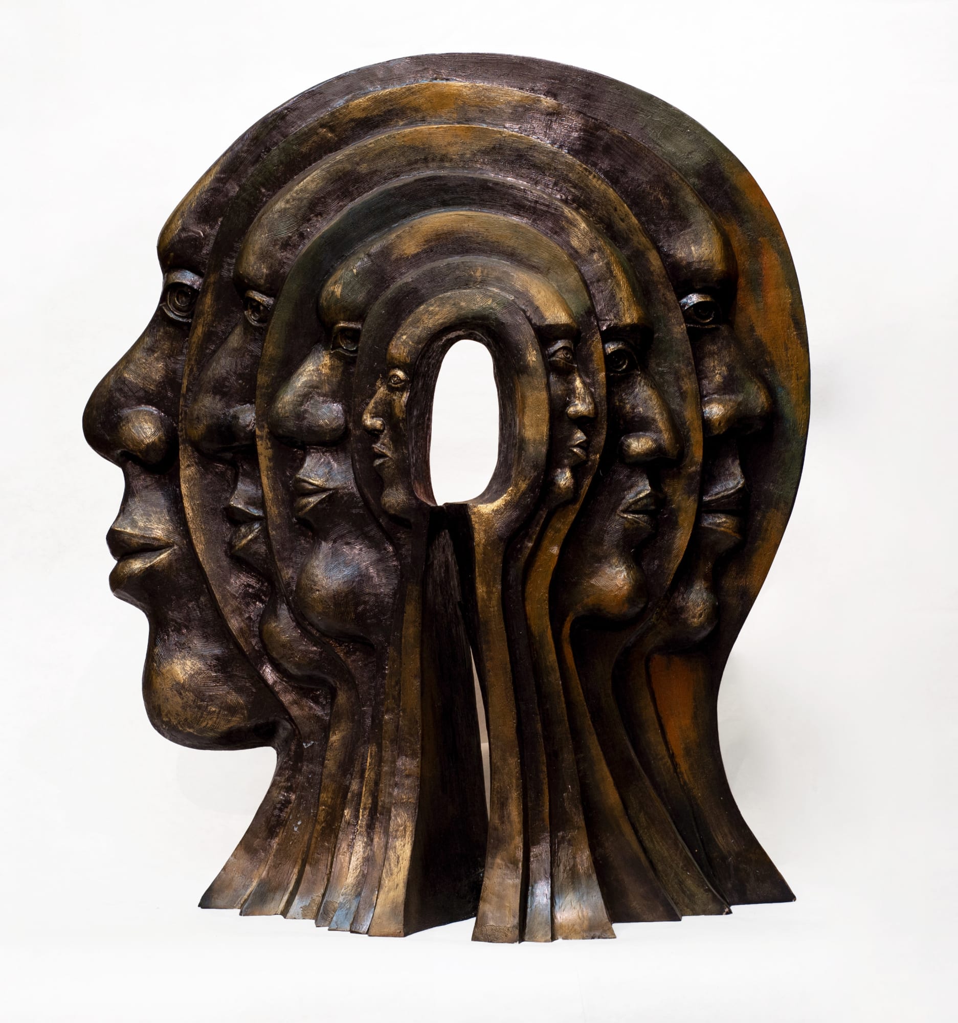 Javier Arévalo, "Caras y más-caras", 2018