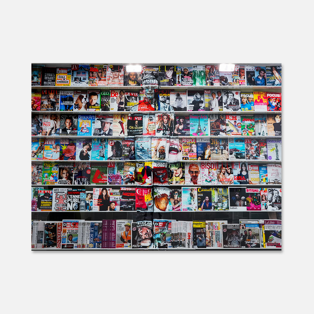 Liu Bolin, Nº 9 Hiding in France, 2012