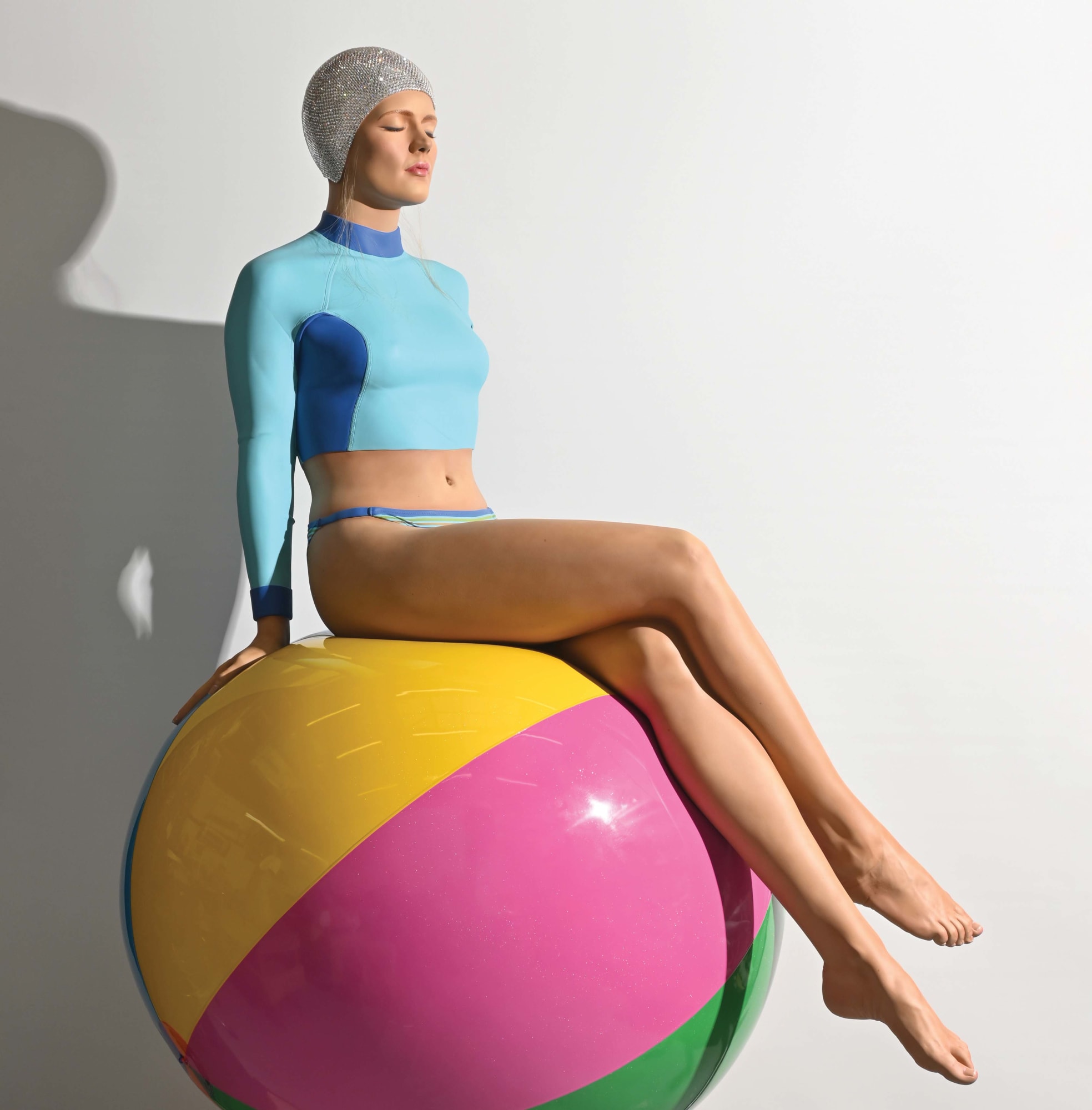 Carole A. Feuerman, Bibi on the Ball, 2023