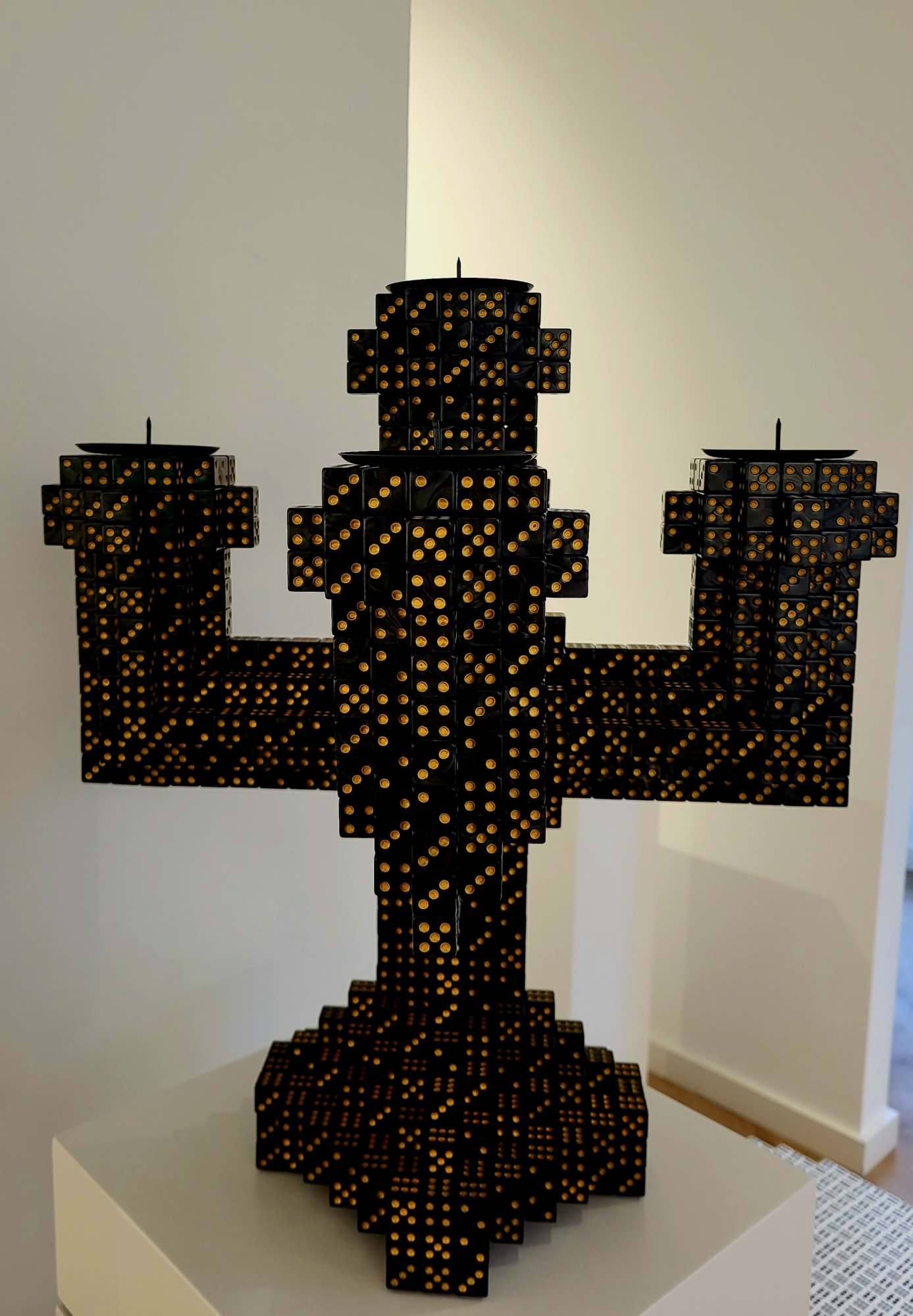 Diederik Schneemann, Lucky candle holder zwart met goud