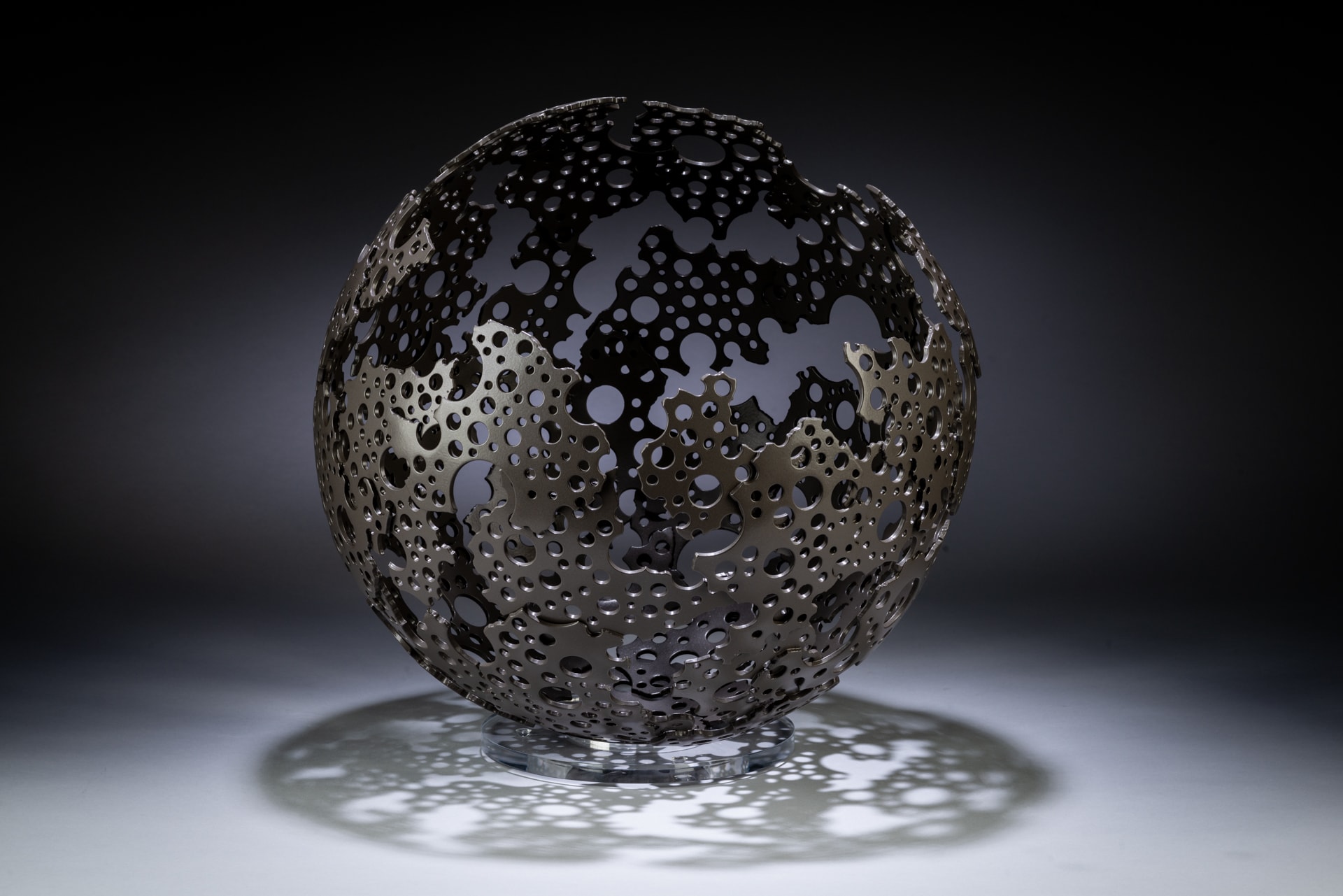 Michael Enn Sirvet, Bronzed Shadow Sphere