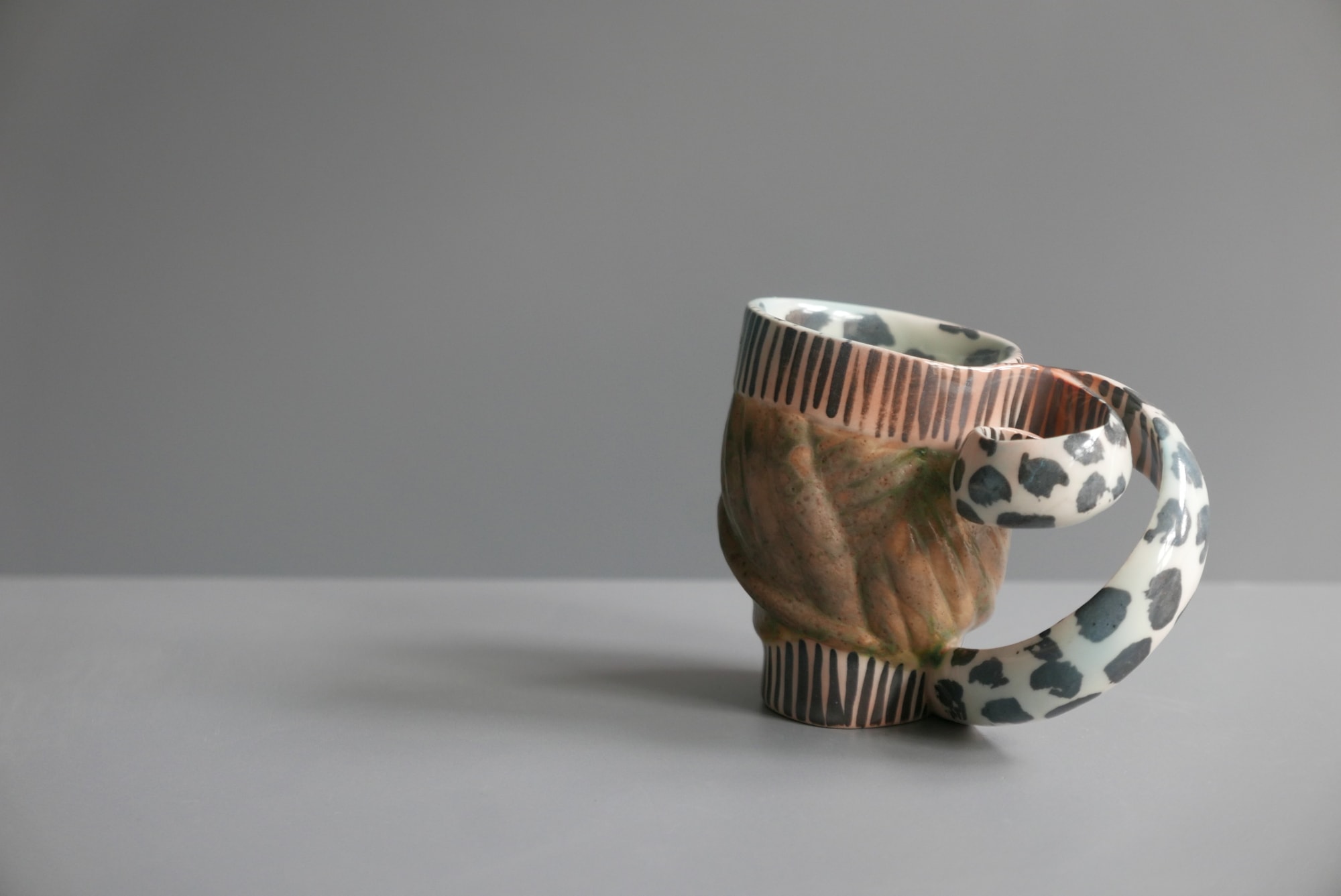 Carol McNicoll, Cup with swirl handle