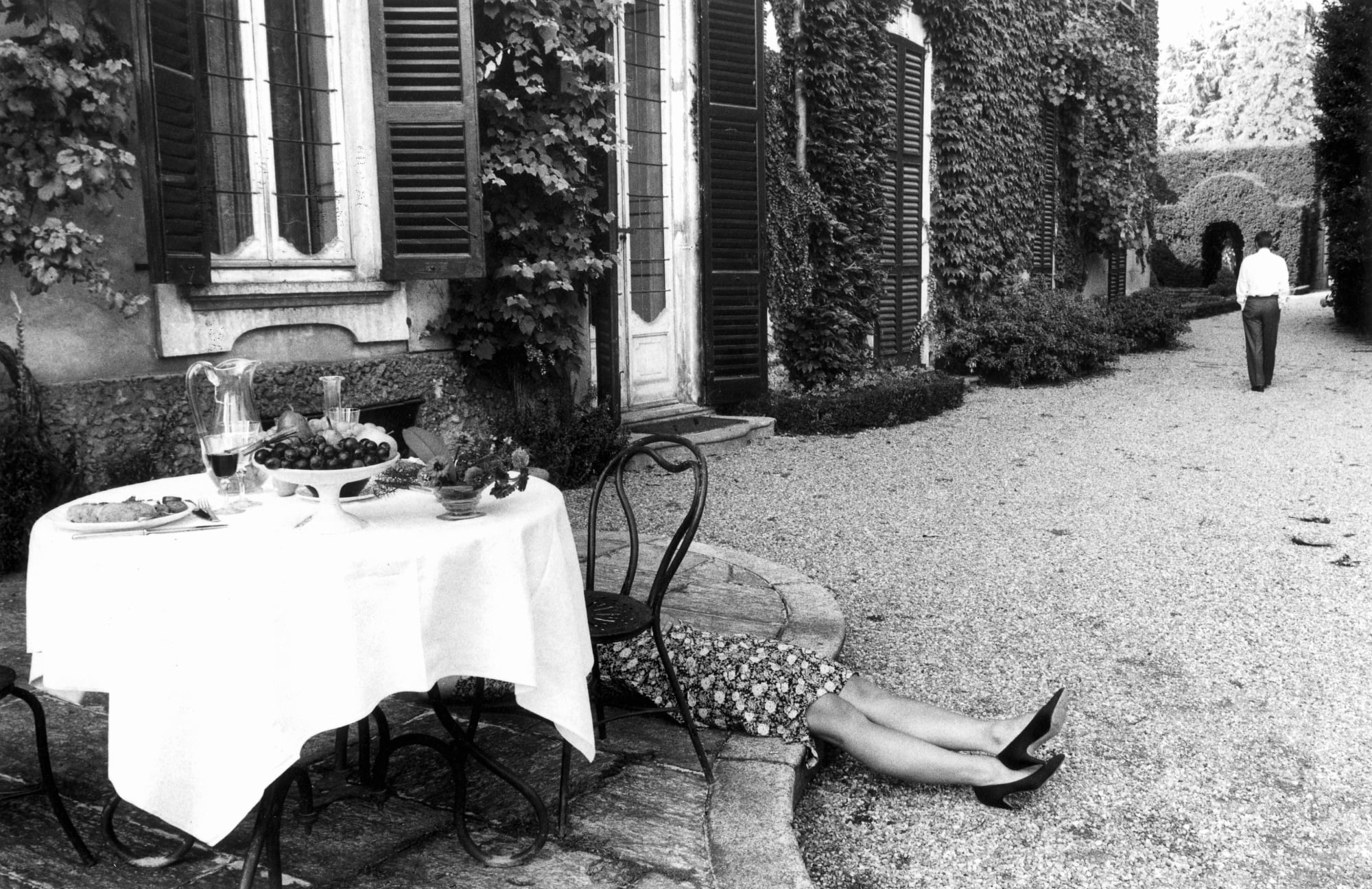 Gianni Berengo Gardin, Break During Workday, Milan, 1987 (Printed 2020)