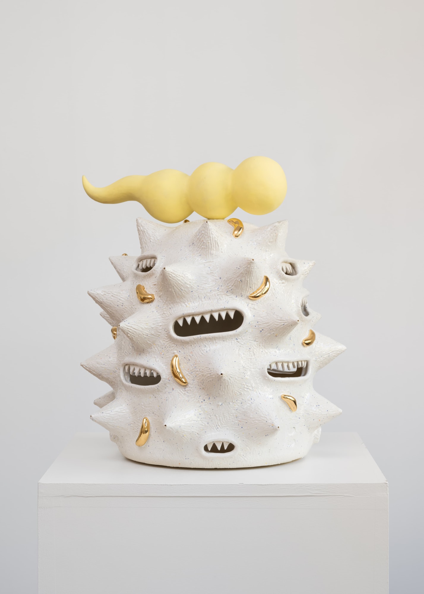 Kartini Thomas, Fat white spooter, 2025