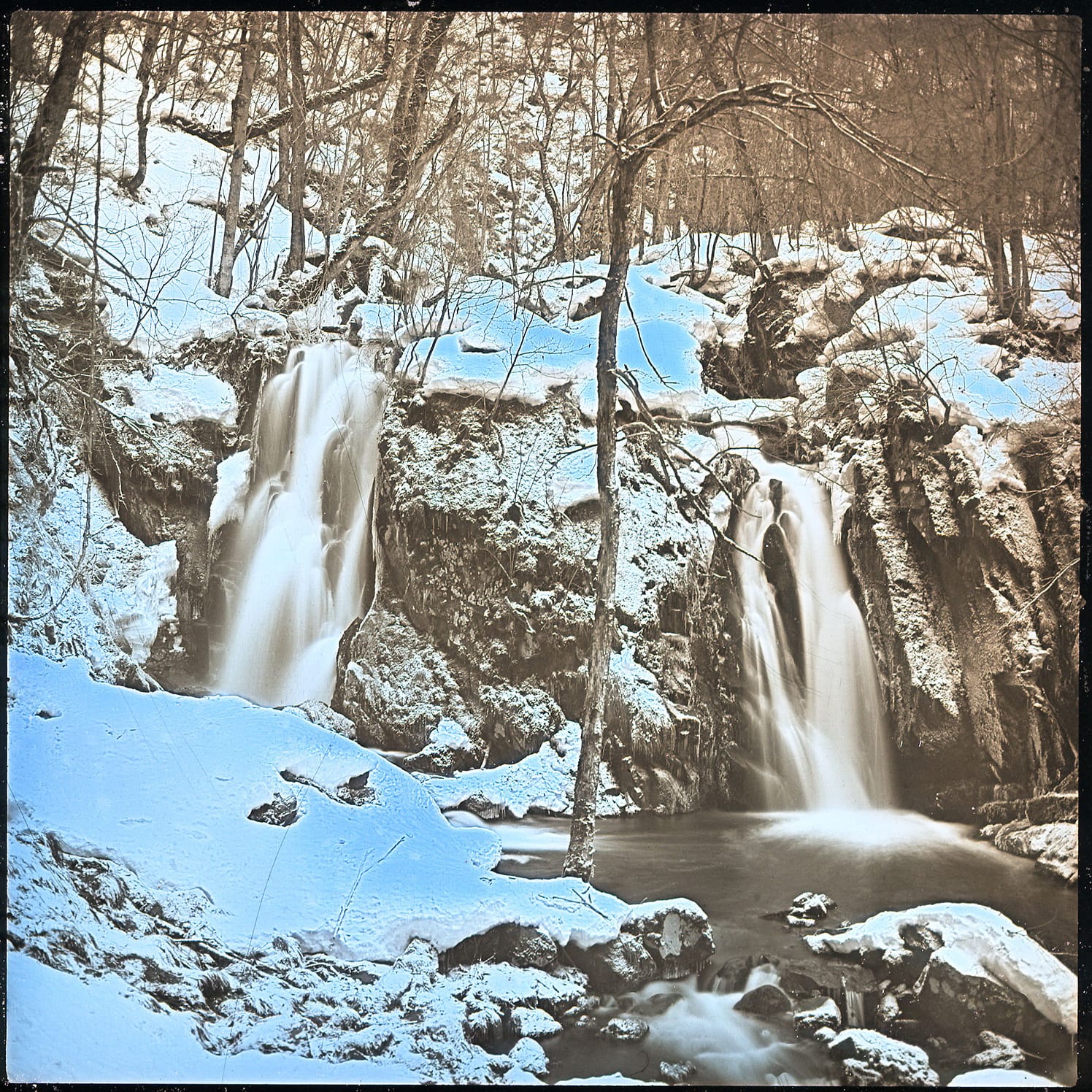 Takashi Arai, Meoto no Taki (Wife and Husband Falls), Fujisawa, Tono, Iwate 21 March , 2013