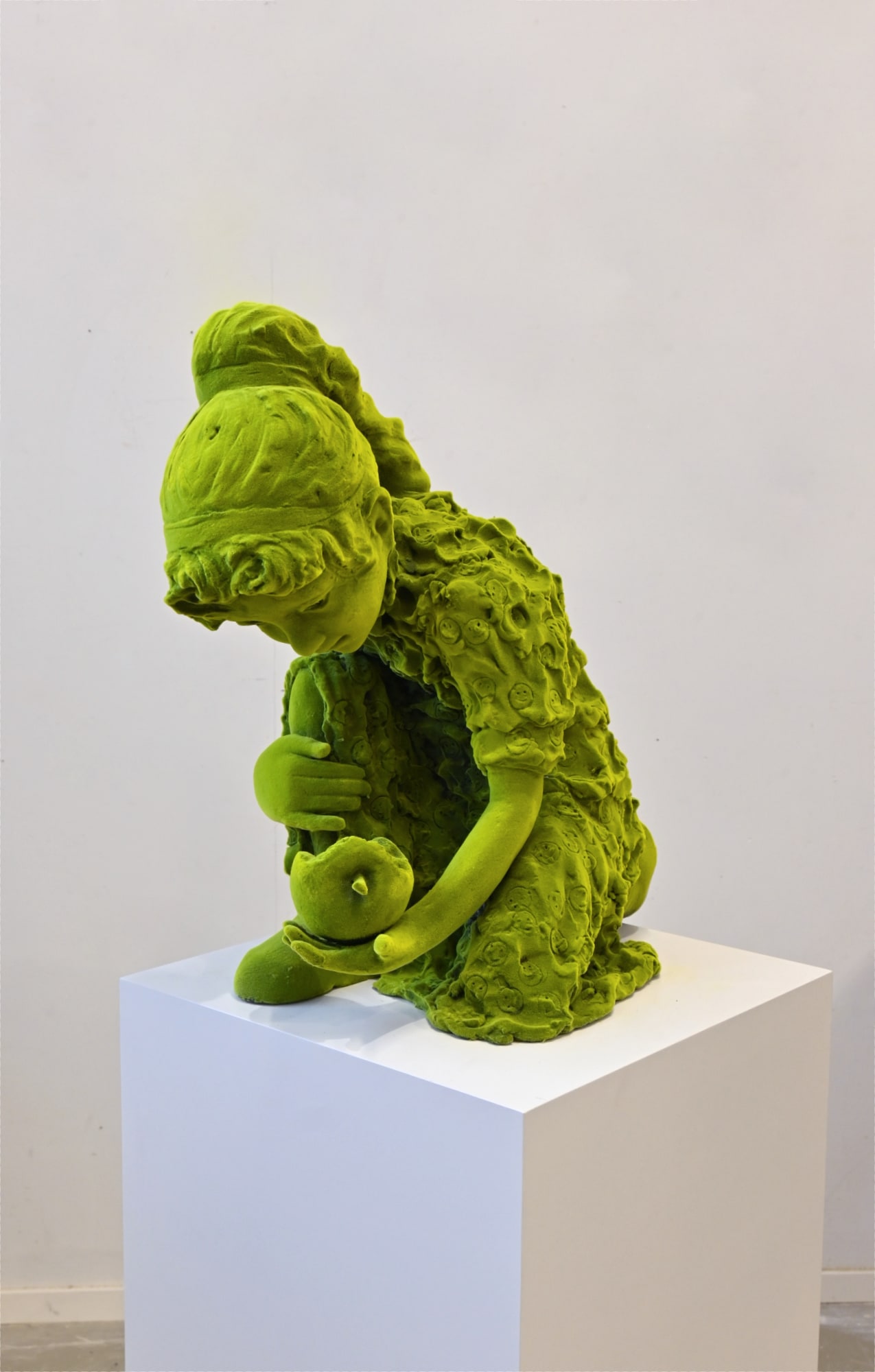 Kim Simonsson, Girl With A Golden Appleseed