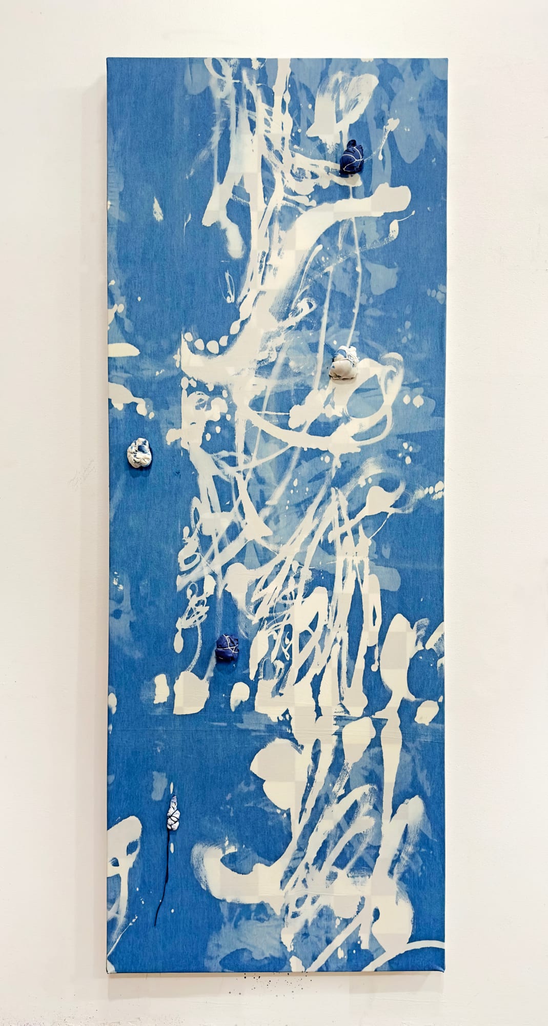 Shinique Smith, A prayer for breathing under water, 2025