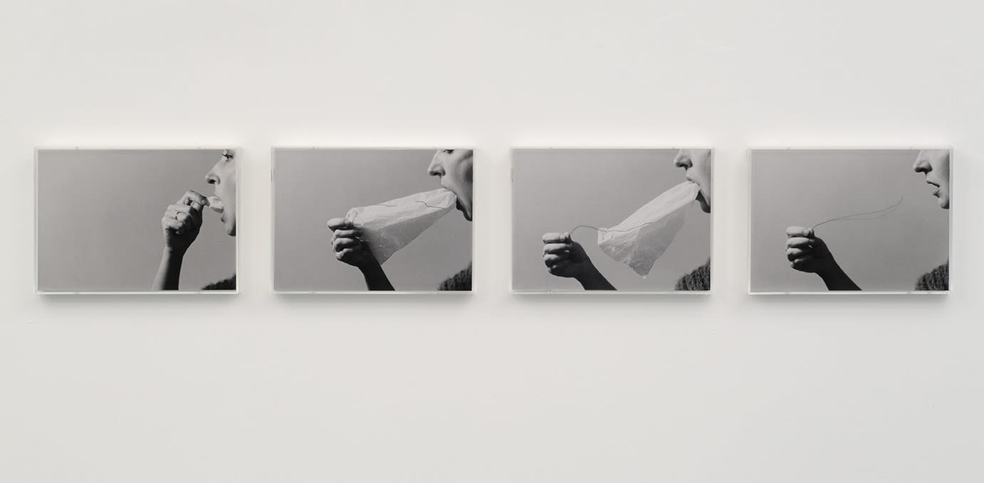 Helena ALMEIDA, Le secret, 1976