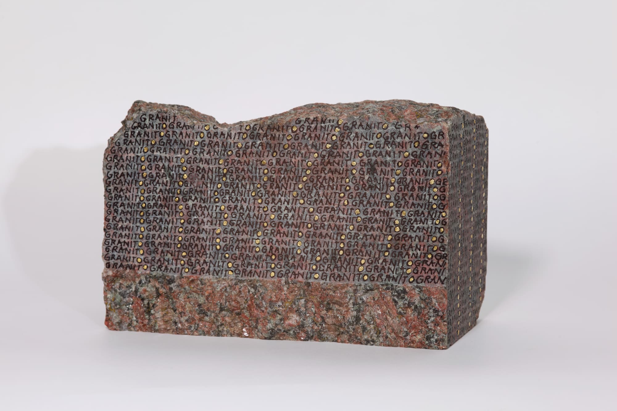 Greta SCHÖDL, Granito rosso Sierra Chica [Red Sierra Chica granite], 2020